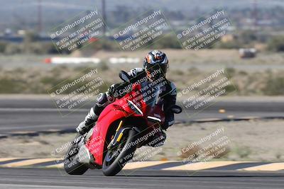 media/Jan-15-2026-Racers Edge (Thu) [[dfebeb70ab]]/3-B Group/Session 2 (Turn 11)/